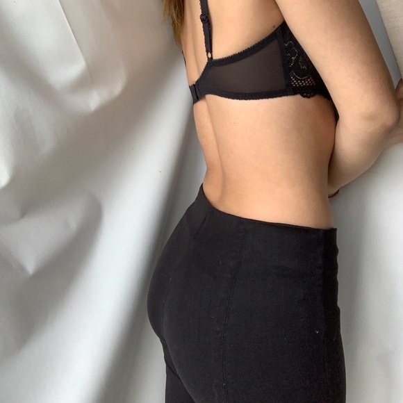 Zara Black Fitted Jeans w/ Distressed Flare Detail - Picture 2 of 6